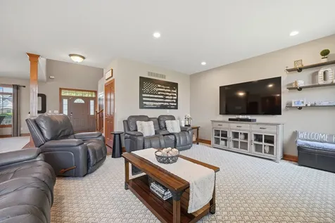 468 Rutland Road Dekalb IL 60115