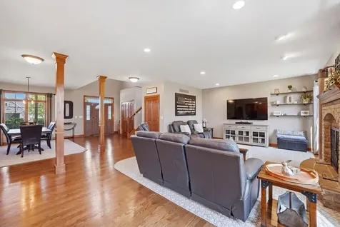468 Rutland Road Dekalb IL 60115