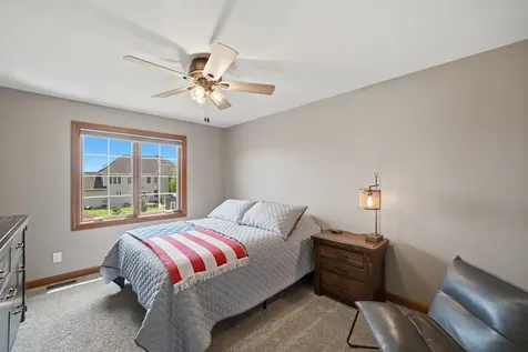 468 Rutland Road Dekalb IL 60115