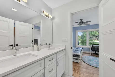 13 Eton Court South Barrington IL 60010