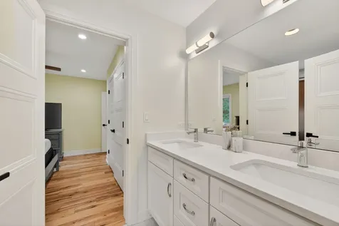 13 Eton Court South Barrington IL 60010