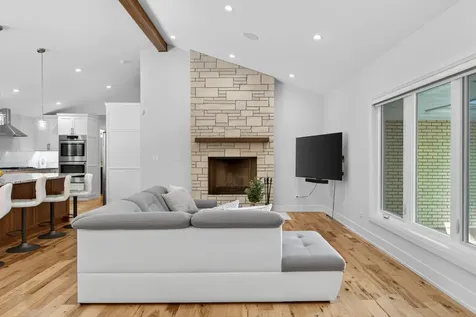 13 Eton Court South Barrington IL 60010