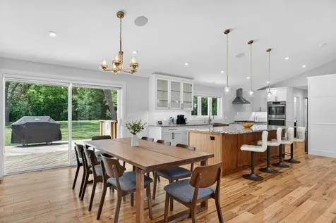 13 Eton Court South Barrington IL 60010