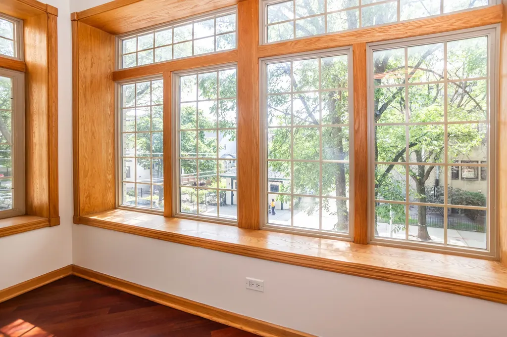 6151 North Glenwood Avenue Chicago IL 60660