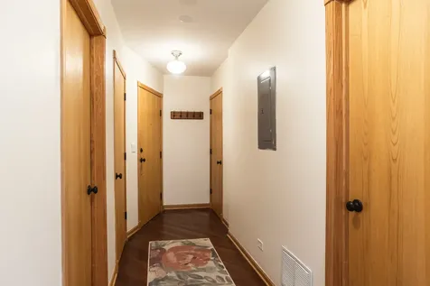6151 North Glenwood Avenue Chicago IL 60660