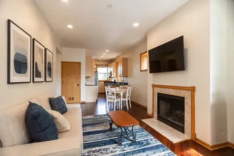 6151 North Glenwood Avenue Chicago IL 60660