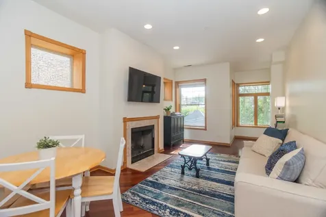 6151 North Glenwood Avenue Chicago IL 60660