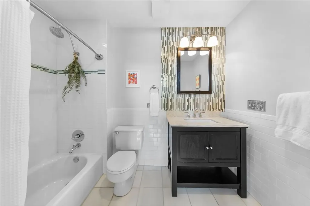 312 North May Street Chicago IL 60607