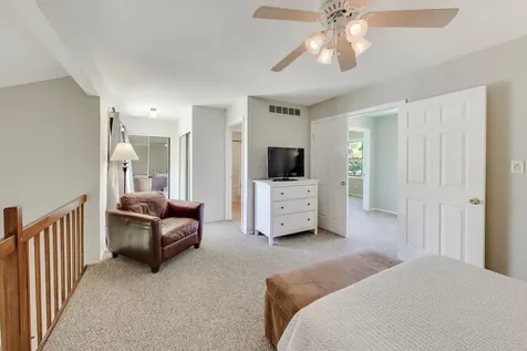 244 Coventry Court Bloomingdale IL 60108