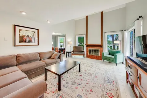 244 Coventry Court Bloomingdale IL 60108