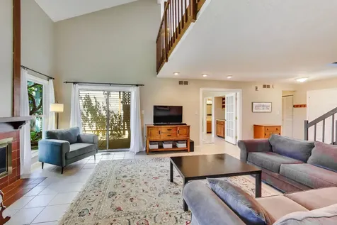 244 Coventry Court Bloomingdale IL 60108