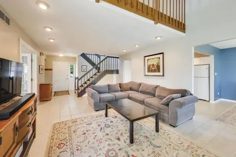 244 Coventry Court Bloomingdale IL 60108