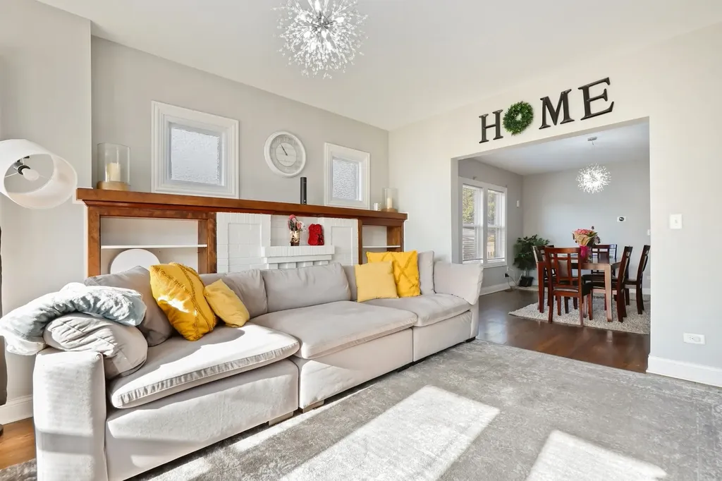 10114 South Peoria Street Chicago IL 60643