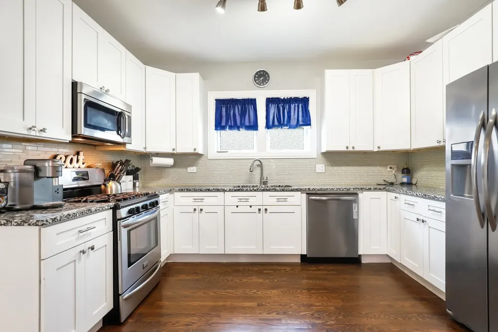 10114 South Peoria Street Chicago IL 60643
