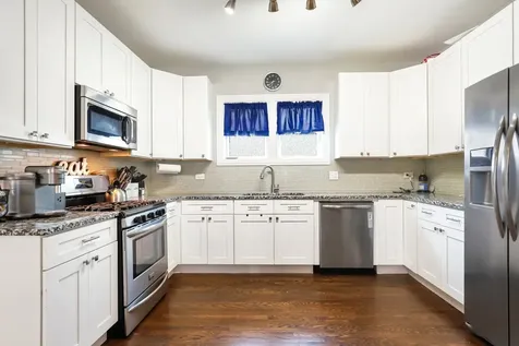 10114 South Peoria Street Chicago IL 60643