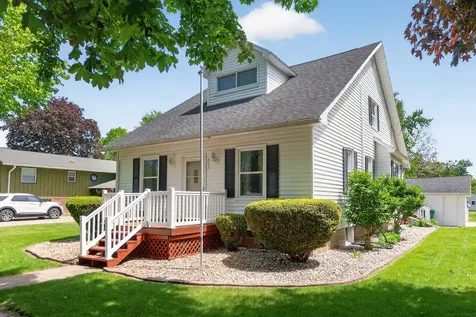 212 South Elm Street Franklin Grove IL 61031