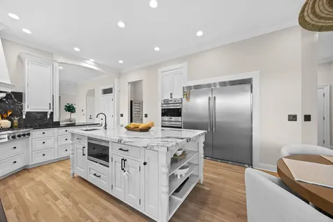 10N767 Newport Court Elgin IL 60124
