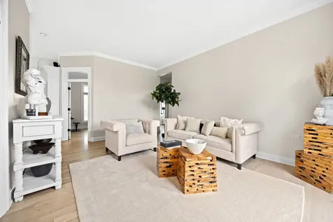 10N767 Newport Court Elgin IL 60124