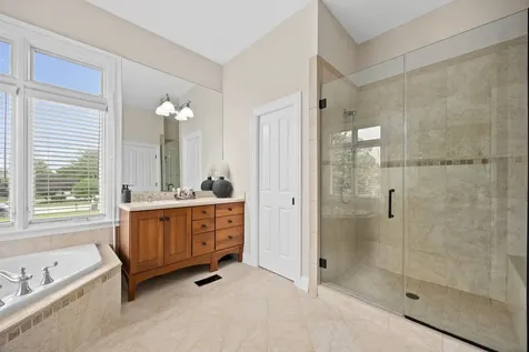 10N767 Newport Court Elgin IL 60124