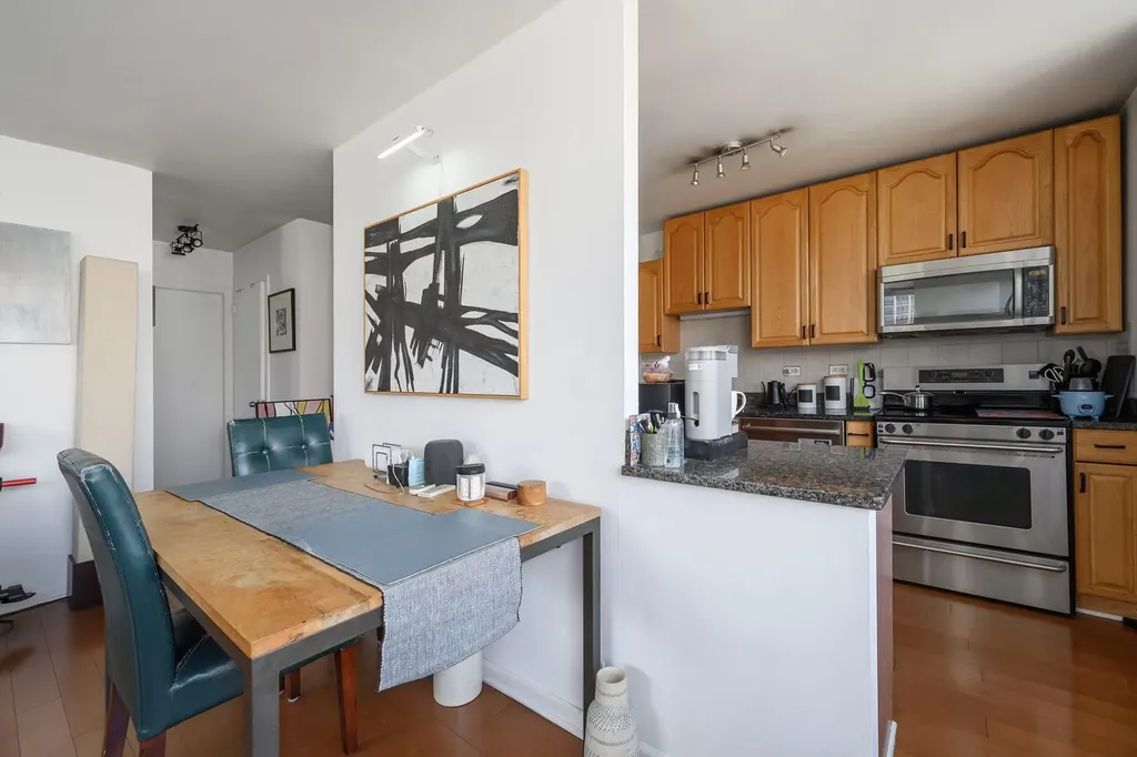 70 West Burton Place Chicago IL 60610