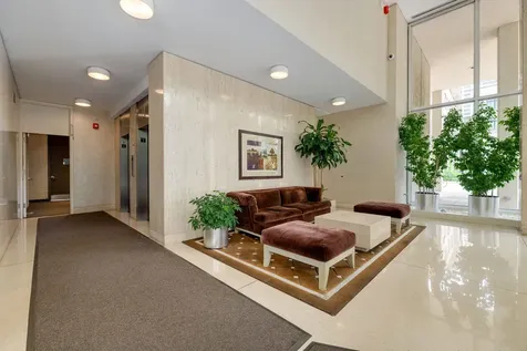 70 West Burton Place Chicago IL 60610