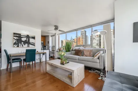 70 West Burton Place Chicago IL 60610
