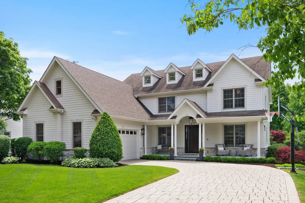 1726 Kay Road Wheaton IL 60187