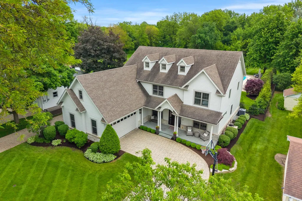 1726 Kay Road Wheaton IL 60187