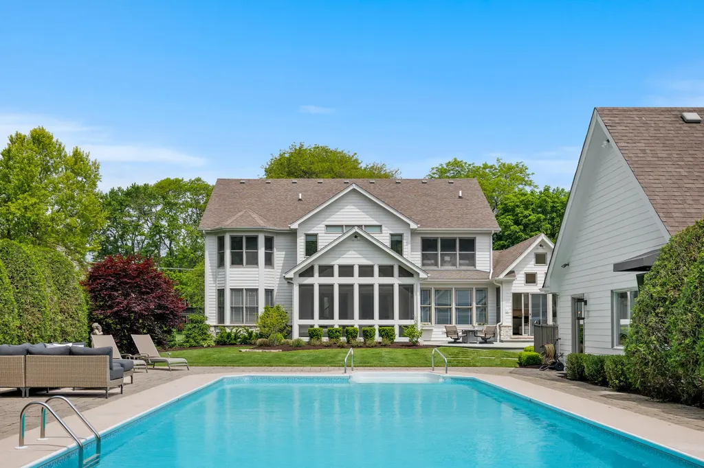 1726 Kay Road Wheaton IL 60187