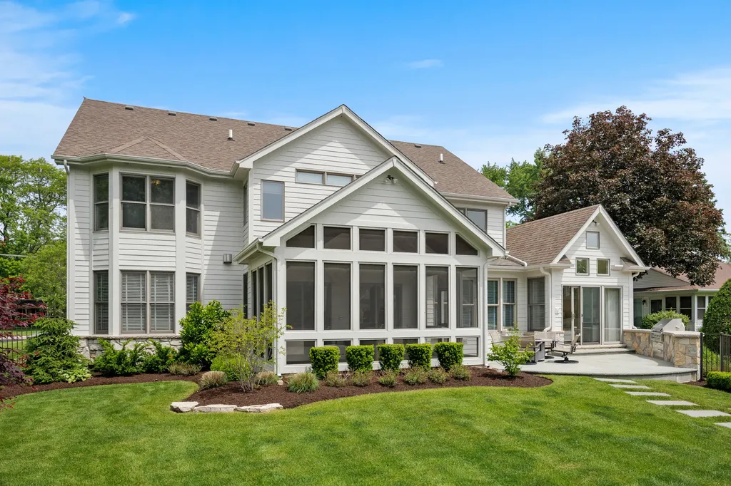 1726 Kay Road Wheaton IL 60187