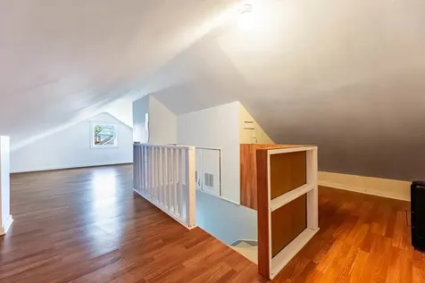 8022 42ND Street Lyons IL 60534