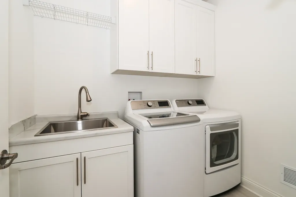 10240 Amos Street Huntley IL 60142