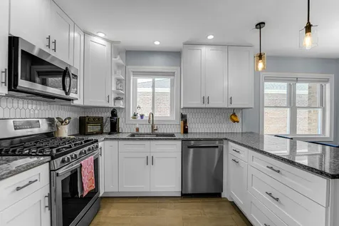 9125 South Hamlin Avenue Evergreen Park IL 60805