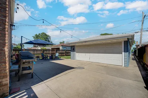 9125 South Hamlin Avenue Evergreen Park IL 60805