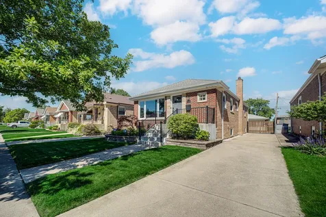 9125 South Hamlin Avenue Evergreen Park IL 60805