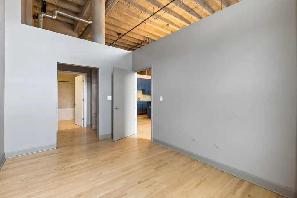 2545 South Dearborn Street Chicago IL 60616