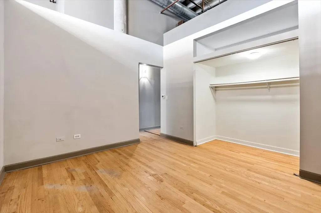 2545 South Dearborn Street Chicago IL 60616