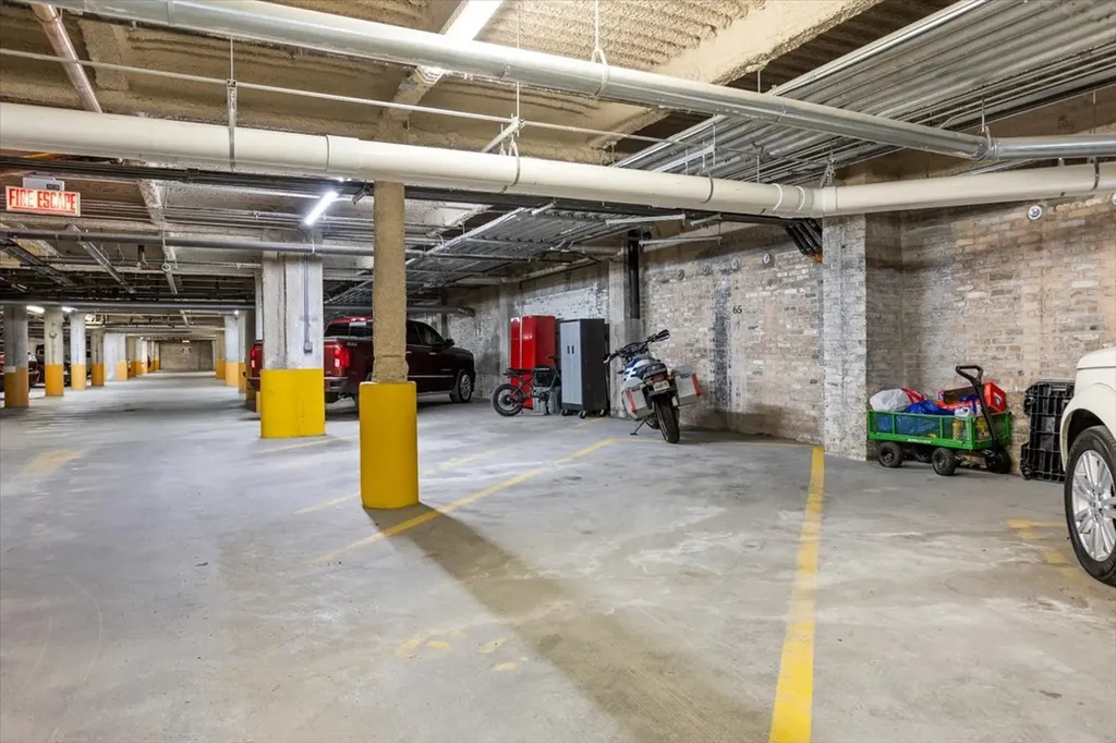 2545 South Dearborn Street Chicago IL 60616