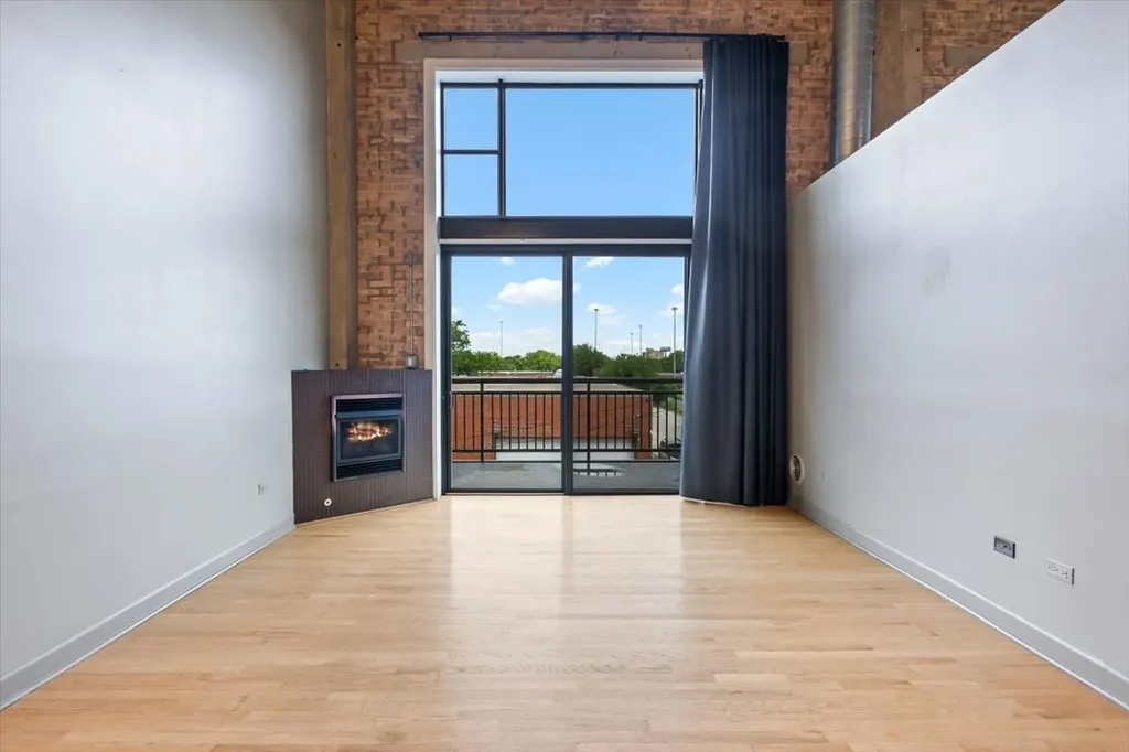 2545 South Dearborn Street Chicago IL 60616