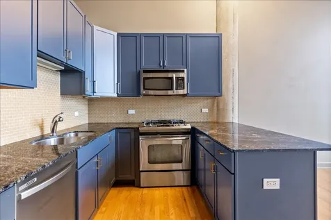 2545 South Dearborn Street Chicago IL 60616