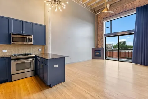 2545 South Dearborn Street Chicago IL 60616