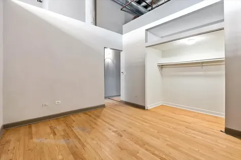 2545 South Dearborn Street Chicago IL 60616