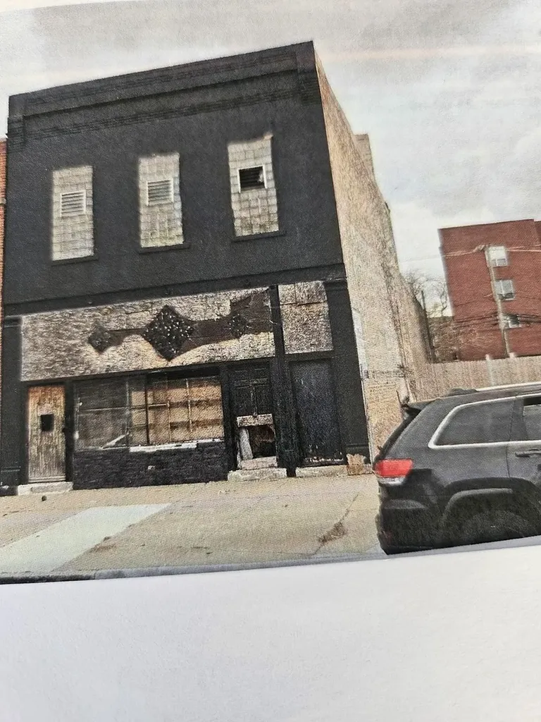 4310 South Indiana Avenue Chicago IL 60653