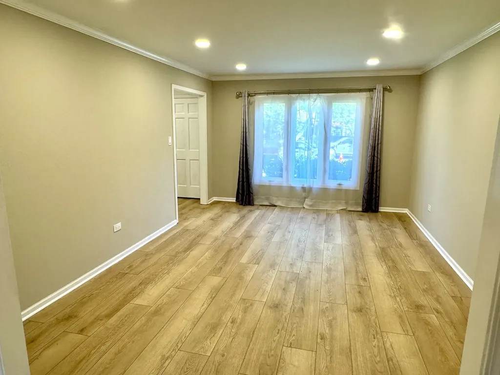 1398 East Gartner Road Naperville IL 60540