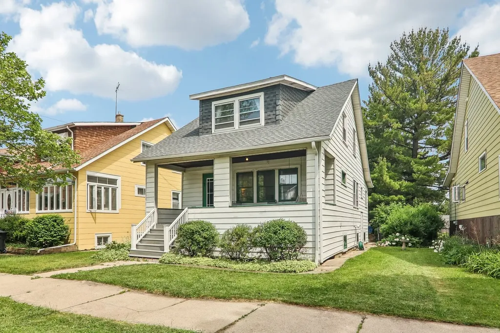 7256 West Thorndale Avenue Chicago IL 60631