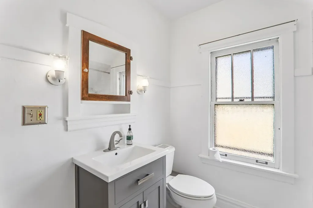 7256 West Thorndale Avenue Chicago IL 60631