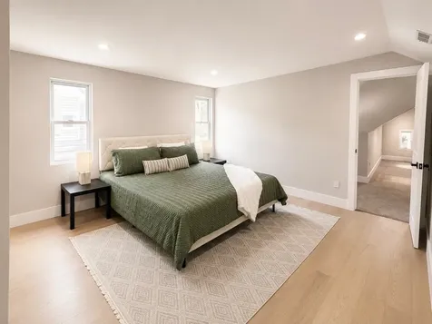 7611 South Ridgeland Avenue Chicago IL 60649