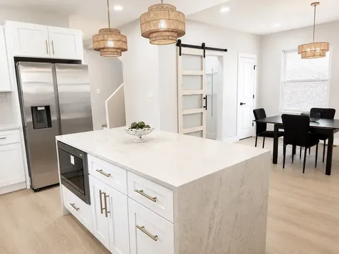 7611 South Ridgeland Avenue Chicago IL 60649