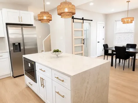 7611 South Ridgeland Avenue Chicago IL 60649