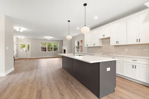 7630 West 66th Street Bedford Park IL 60501